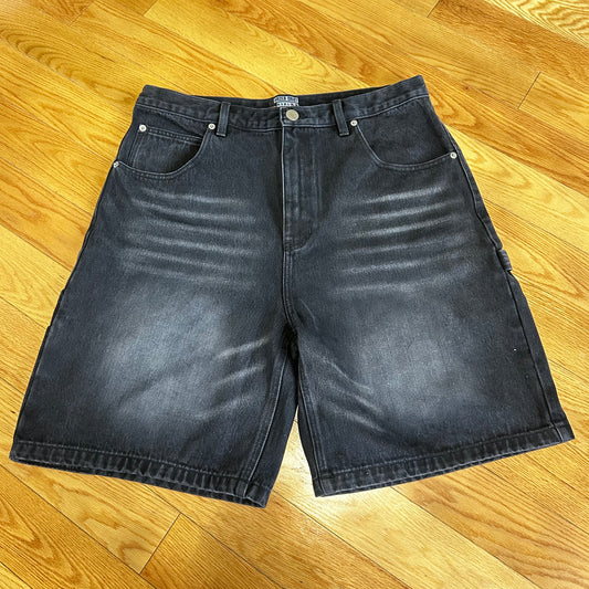 Kaizen Saint Skater Jorts